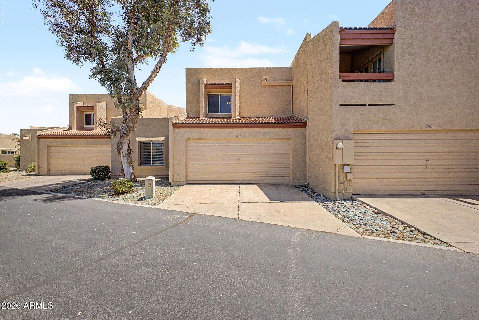 4213 W CALAVAR Road, Phoenix, AZ 85053 — photo 3 of 31