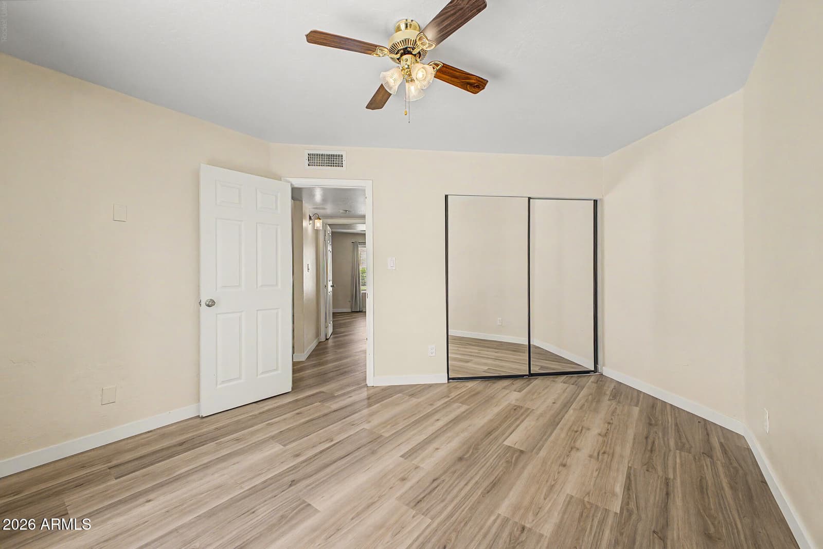 4213 W CALAVAR Road, Phoenix, AZ 85053 — photo 12 of 31