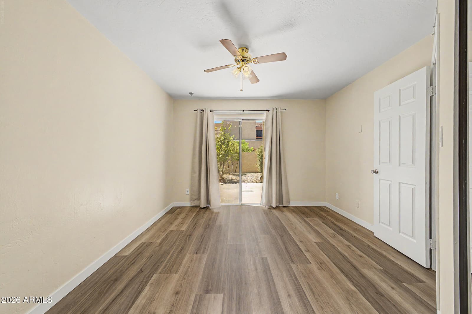4213 W CALAVAR Road, Phoenix, AZ 85053 — photo 13 of 31