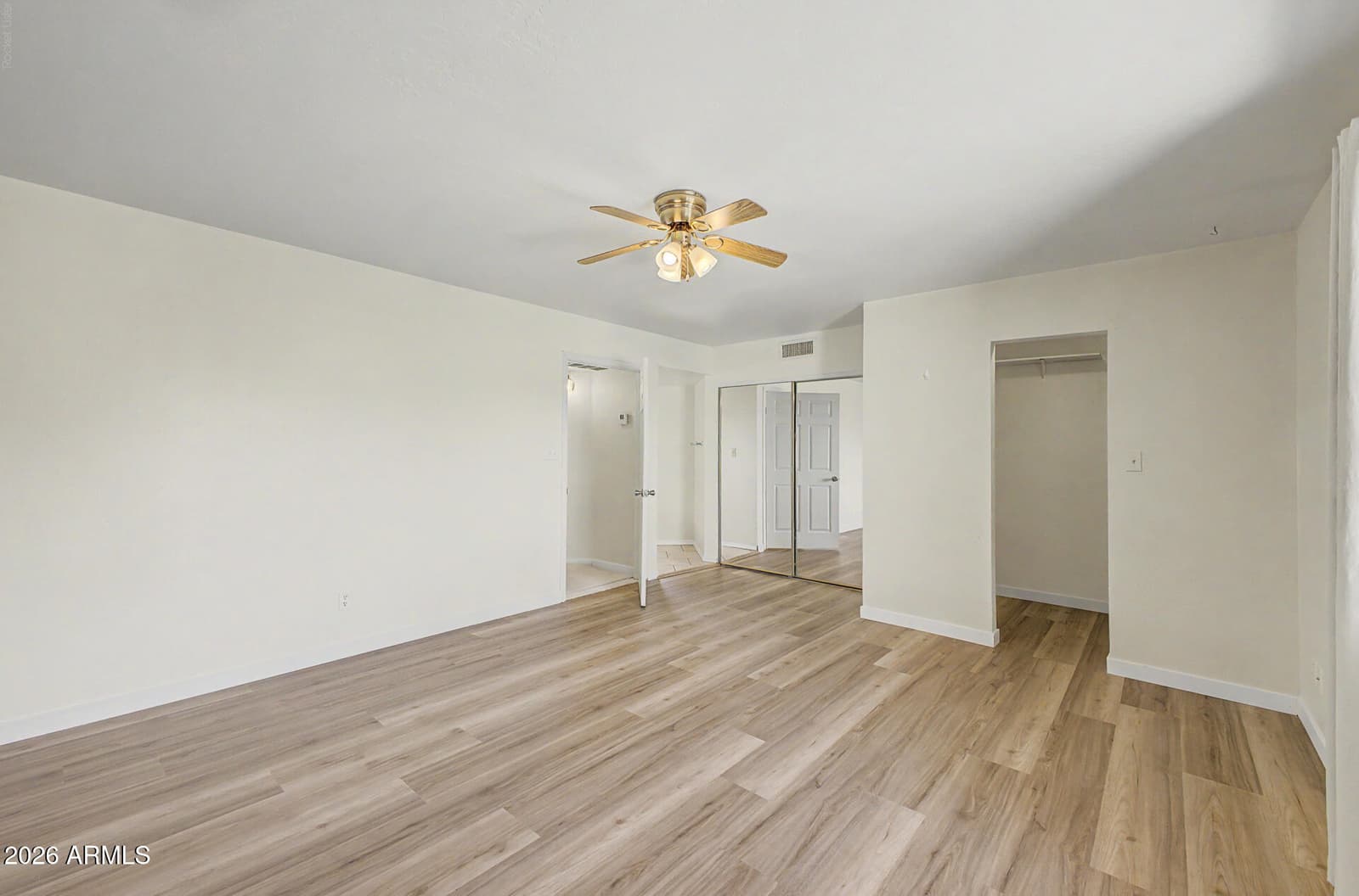 4213 W CALAVAR Road, Phoenix, AZ 85053 — photo 15 of 31