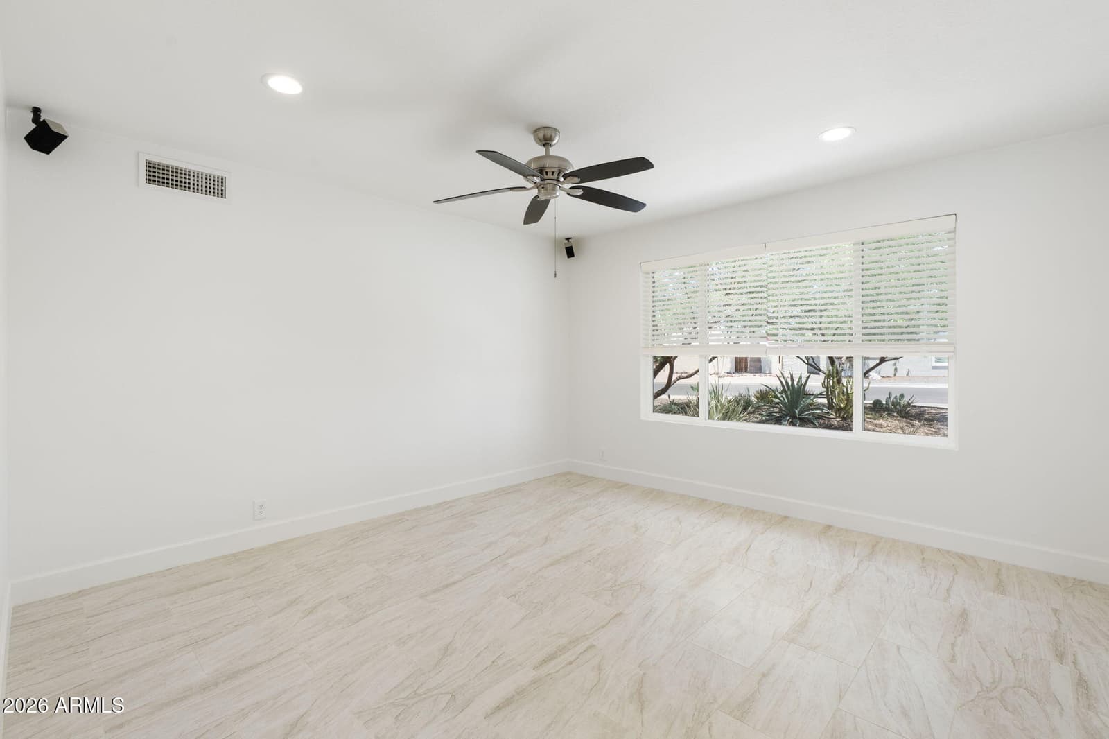 1553 W PLANA Avenue, Mesa, AZ 85202 — photo 13 of 46
