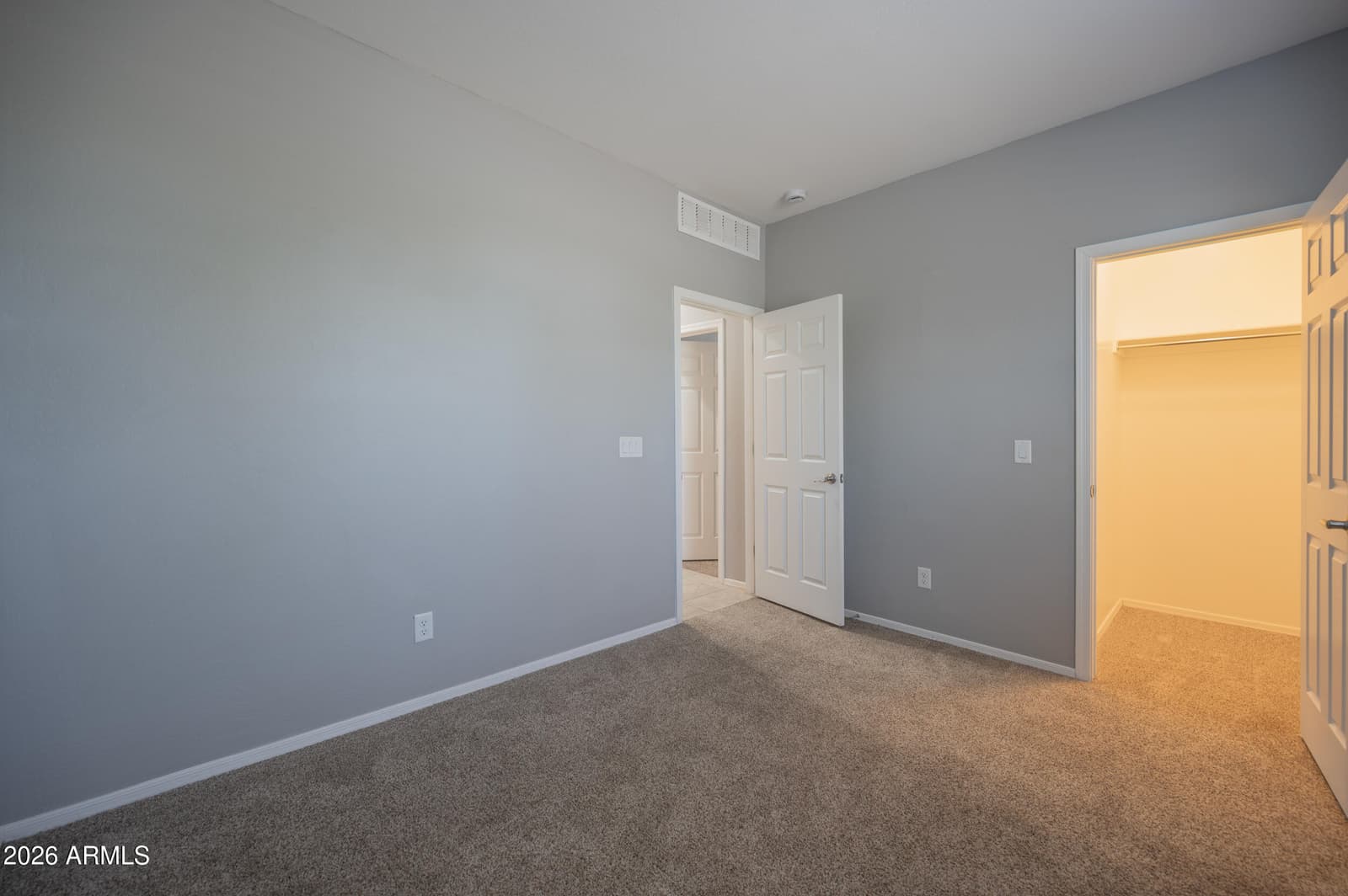 952 S OLYMPIC Drive, Gilbert, AZ 85296 — photo 6 of 24