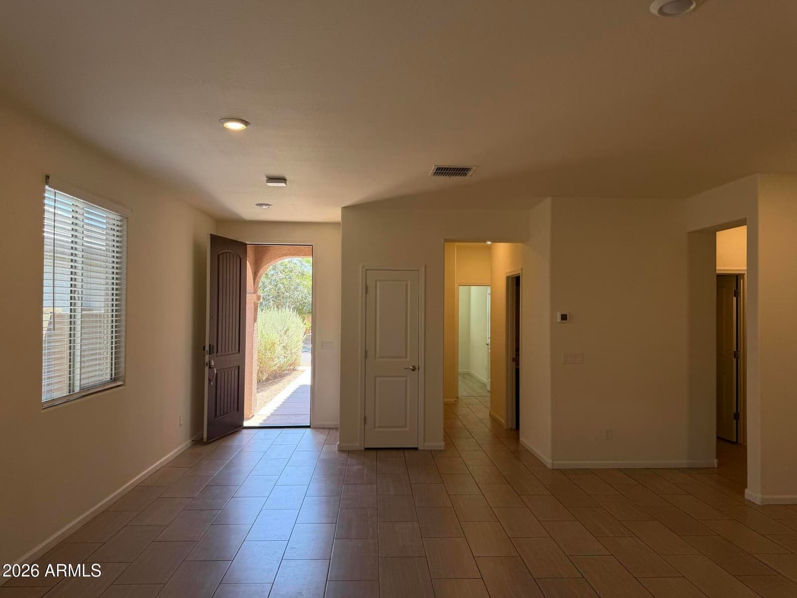 6628 S 4TH Street, Phoenix, AZ 85042 — photo 5 of 28