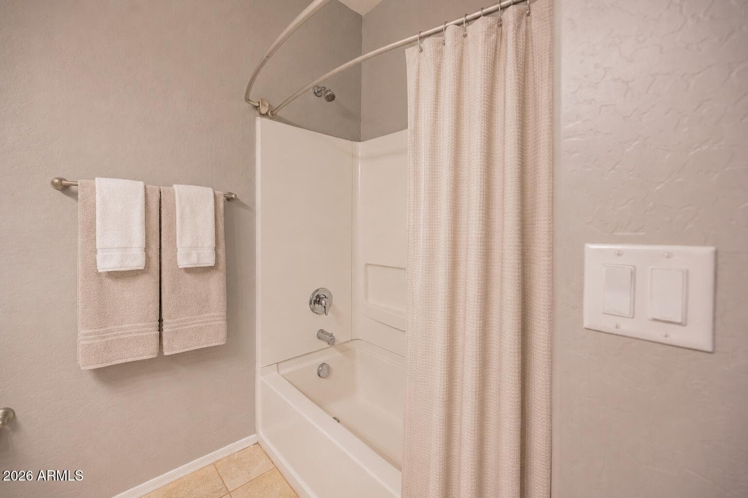 952 S OLYMPIC Drive, Gilbert, AZ 85296 — photo 12 of 24