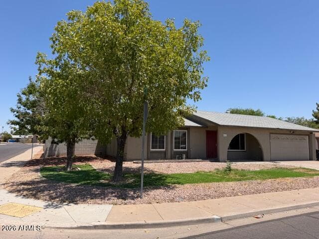 3033 S LONGMORE, Mesa, AZ 85202 — photo 3 of 20