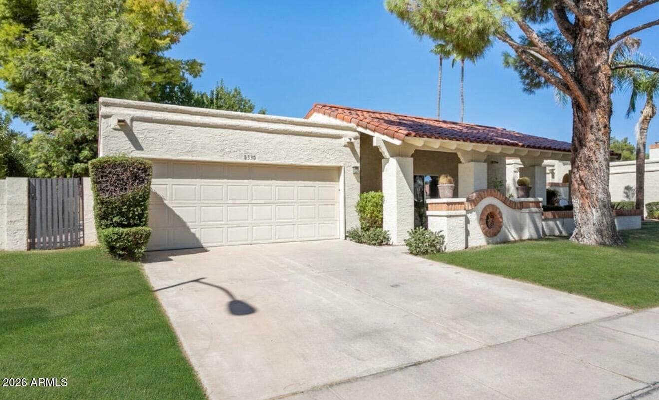 8330 E SAN BENITO Drive, Scottsdale, AZ 85258 — photo 2 of 33