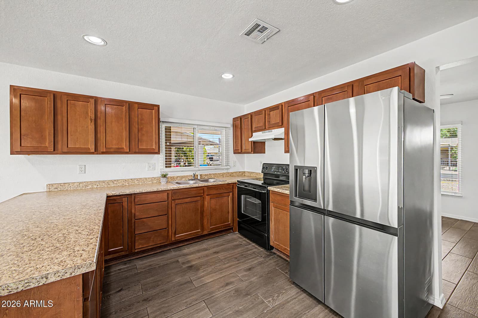 4123 W Holly Street, Phoenix, AZ 85009 — photo 10 of 36