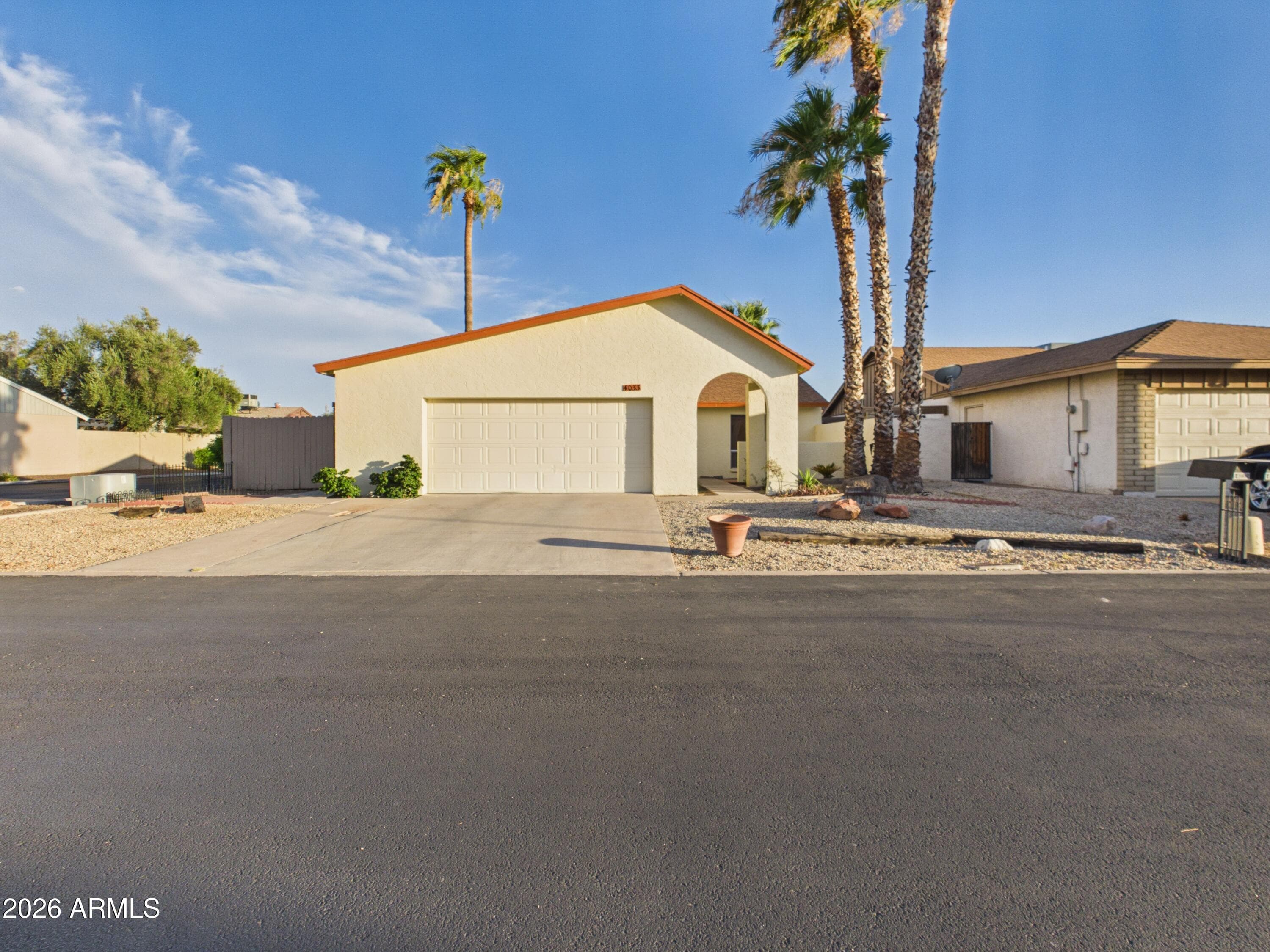 4033 W GRISWOLD Road, Phoenix, AZ 85051 — photo 2 of 45
