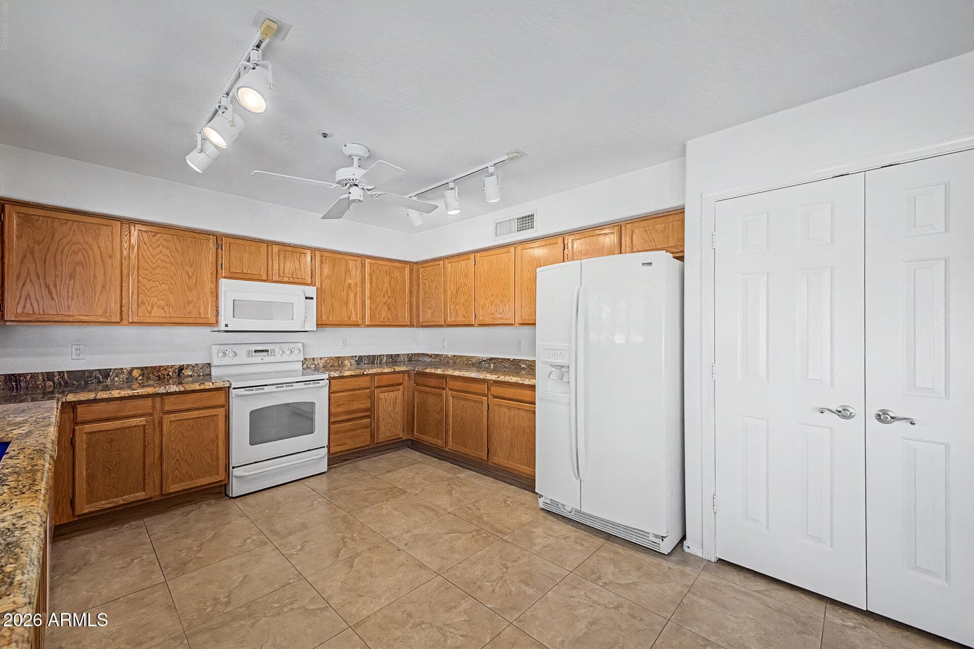 8839 E FLORIADE Drive, Scottsdale, AZ 85260 — photo 14 of 29