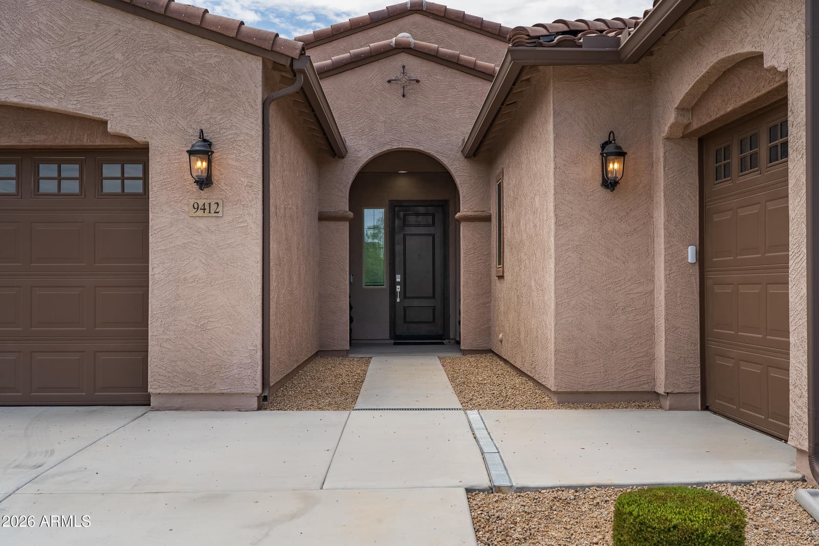 9412 S 41st Drive, Laveen, AZ 85339 — photo 4 of 51