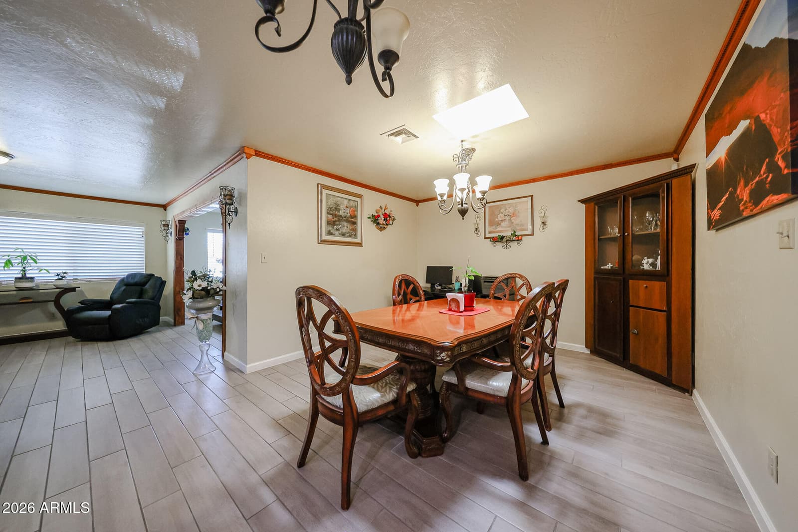 4332 W CLARENDON Avenue, Phoenix, AZ 85031 — photo 9 of 46