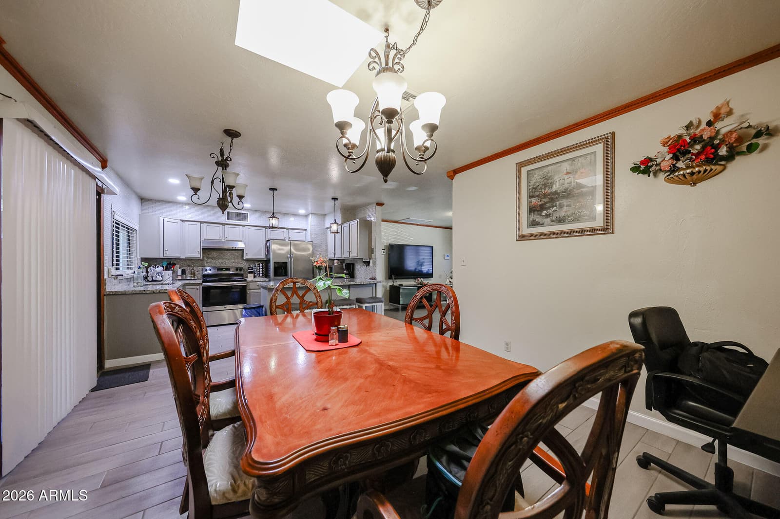 4332 W CLARENDON Avenue, Phoenix, AZ 85031 — photo 10 of 46