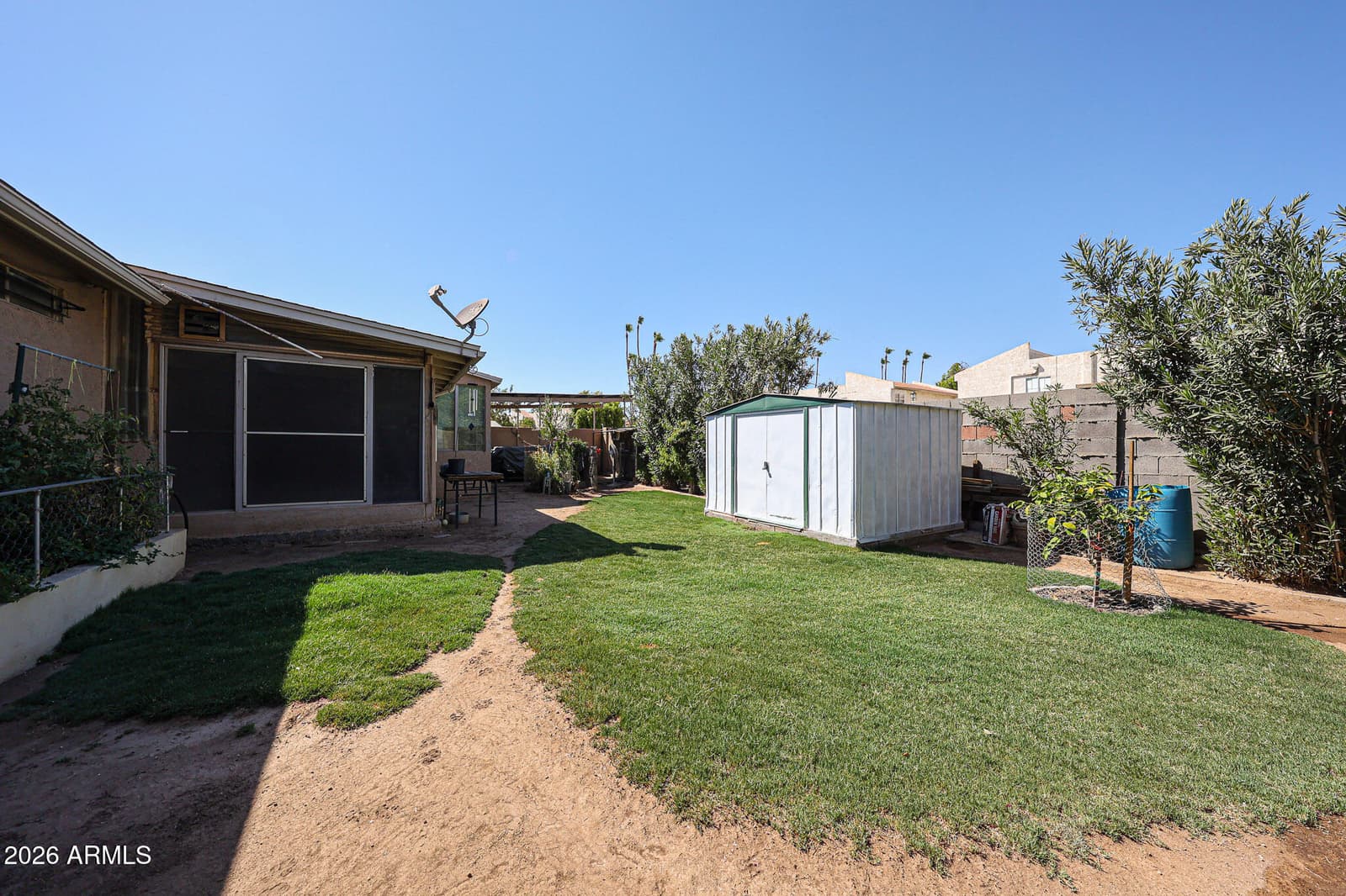 4332 W CLARENDON Avenue, Phoenix, AZ 85031 — photo 38 of 46