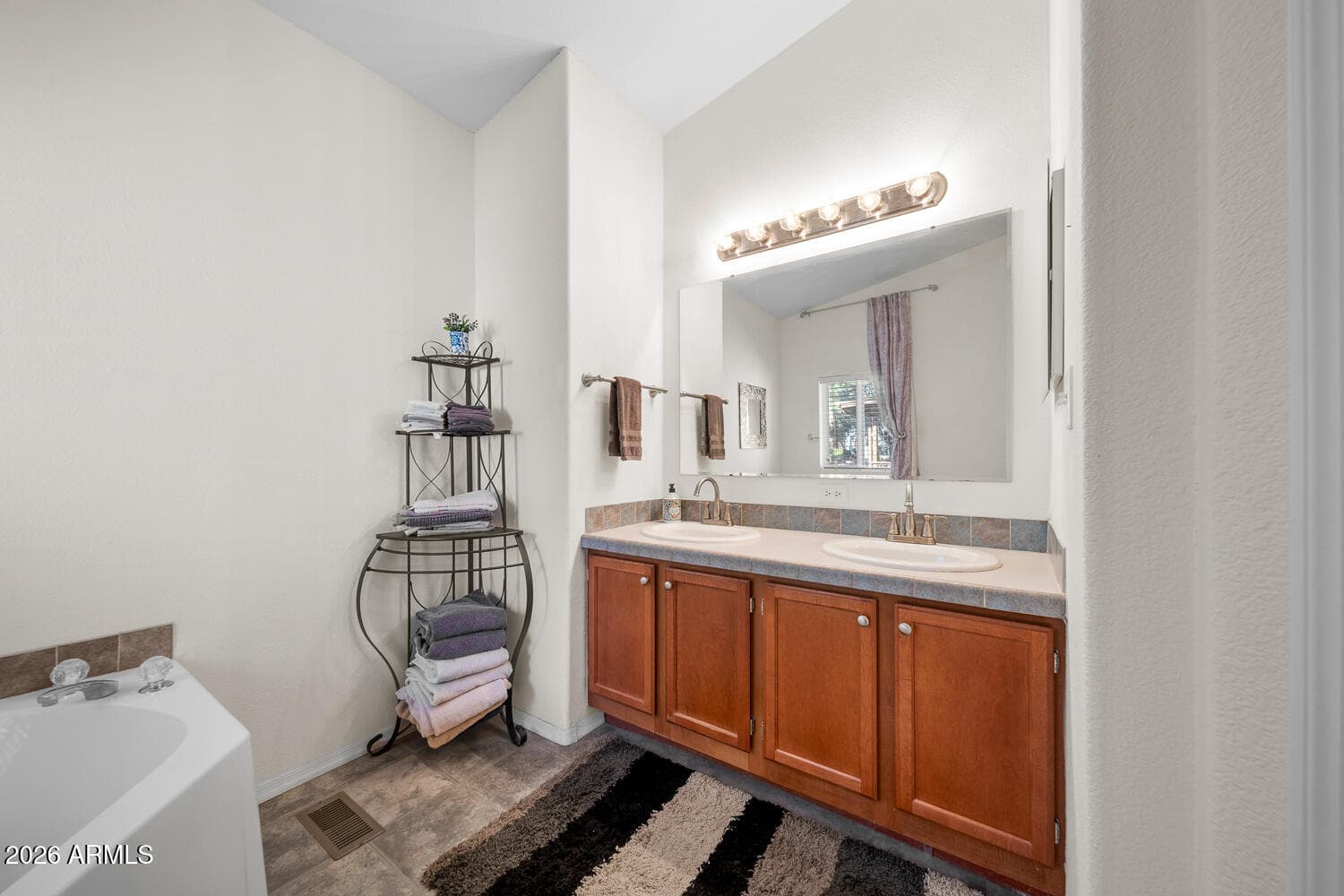 1001 S Cherokee Drive, Show Low, AZ 85901 — photo 19 of 33