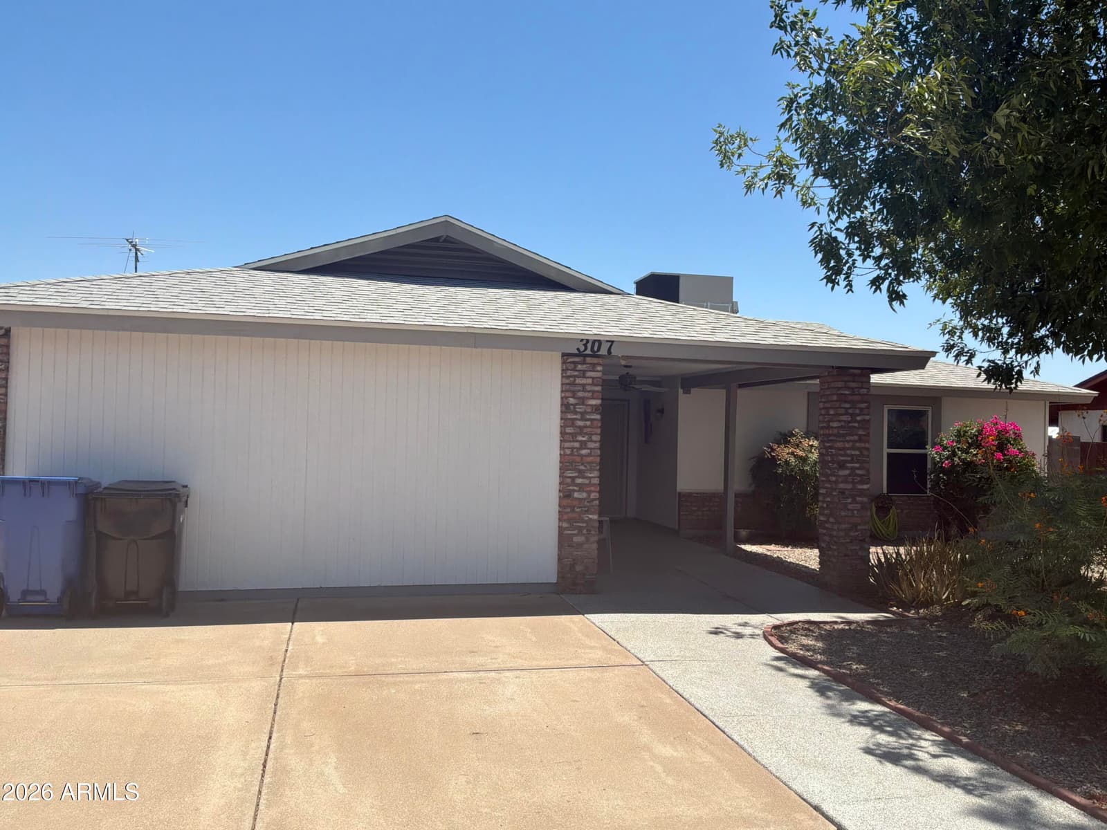 307 W TARO Lane, Phoenix, AZ 85027 — photo 28 of 31