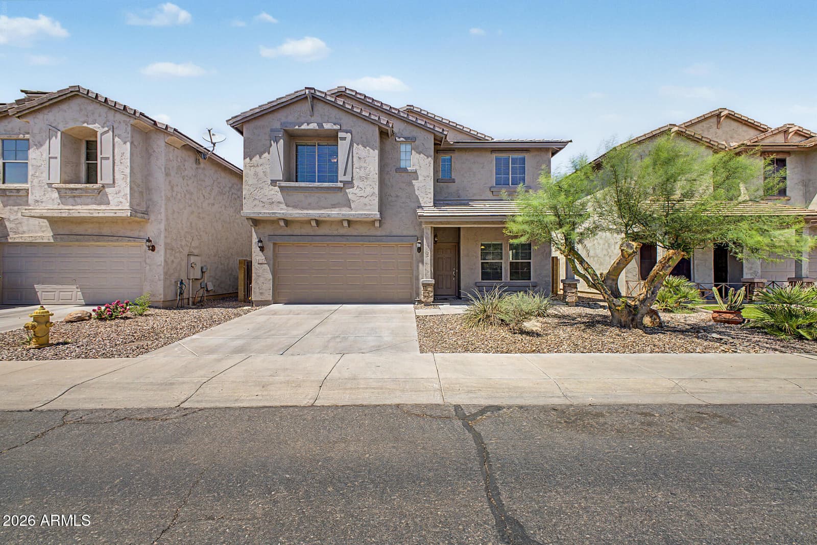 2042 W DAVIS Road, Phoenix, AZ 85023 — photo 1 of 59