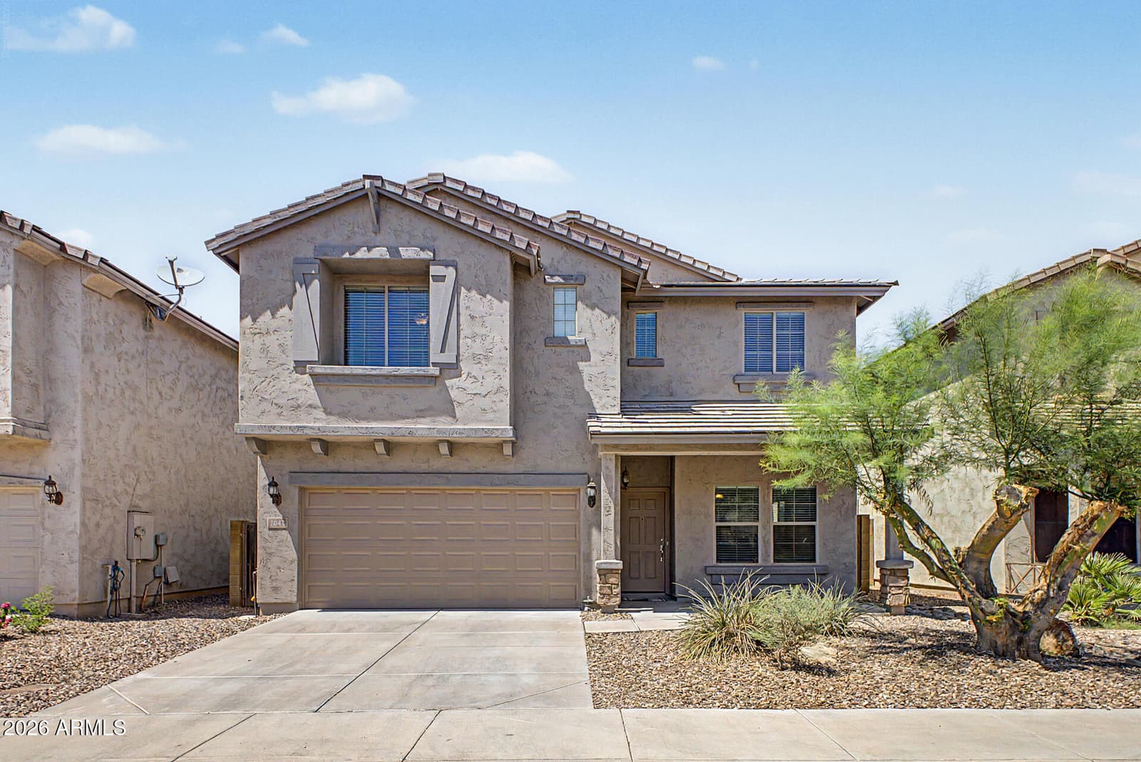 2042 W DAVIS Road, Phoenix, AZ 85023 — photo 2 of 59