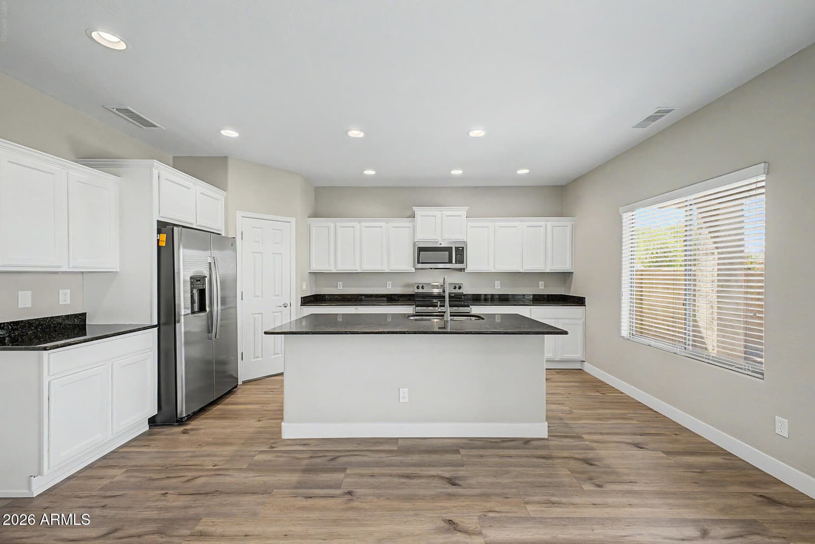 2042 W DAVIS Road, Phoenix, AZ 85023 — photo 16 of 59