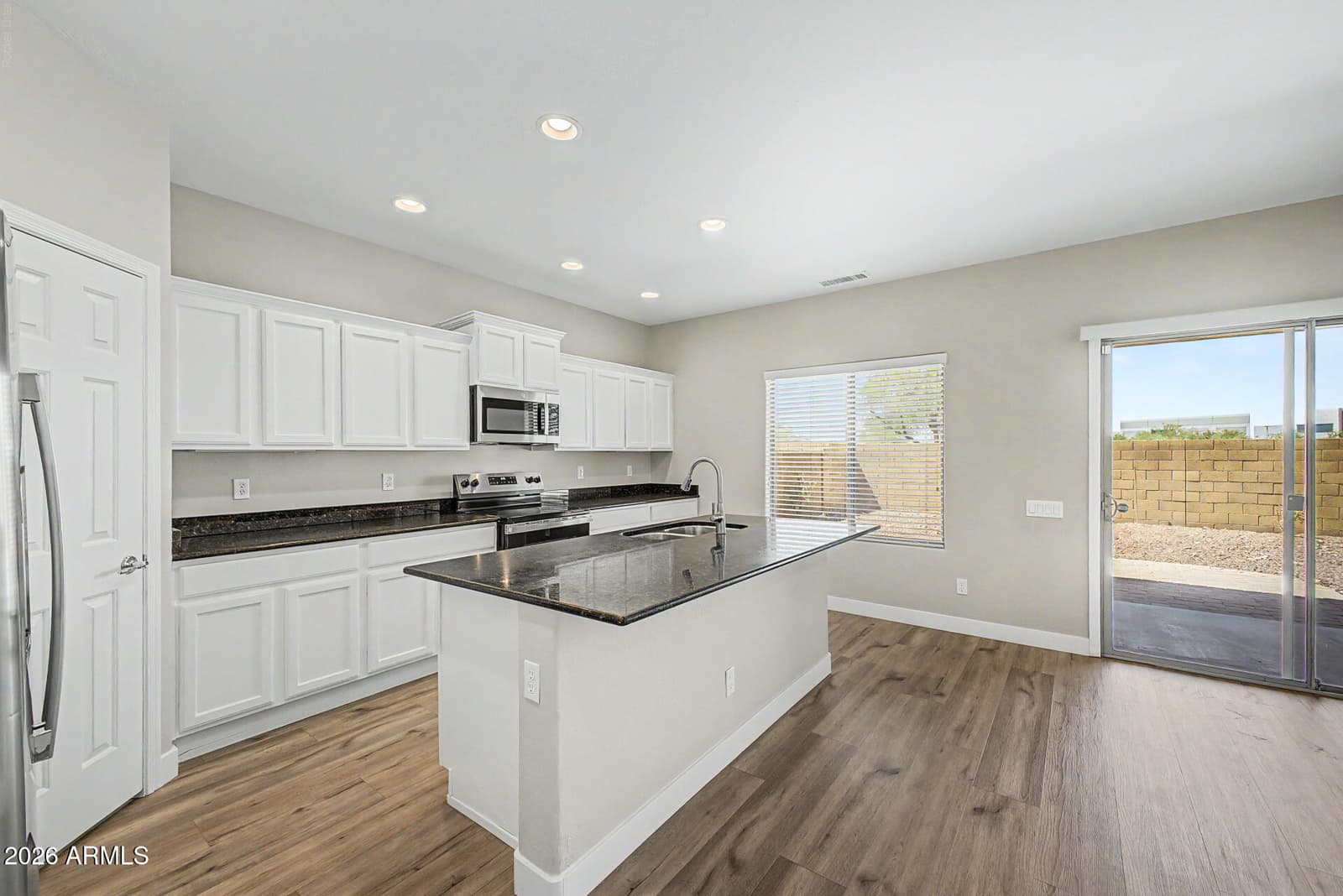 2042 W DAVIS Road, Phoenix, AZ 85023 — photo 17 of 59