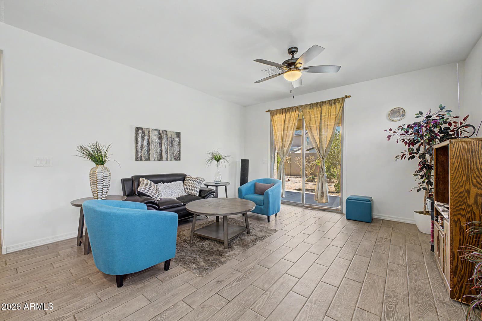 5735 W JONES Avenue, Phoenix, AZ 85043 — photo 8 of 34