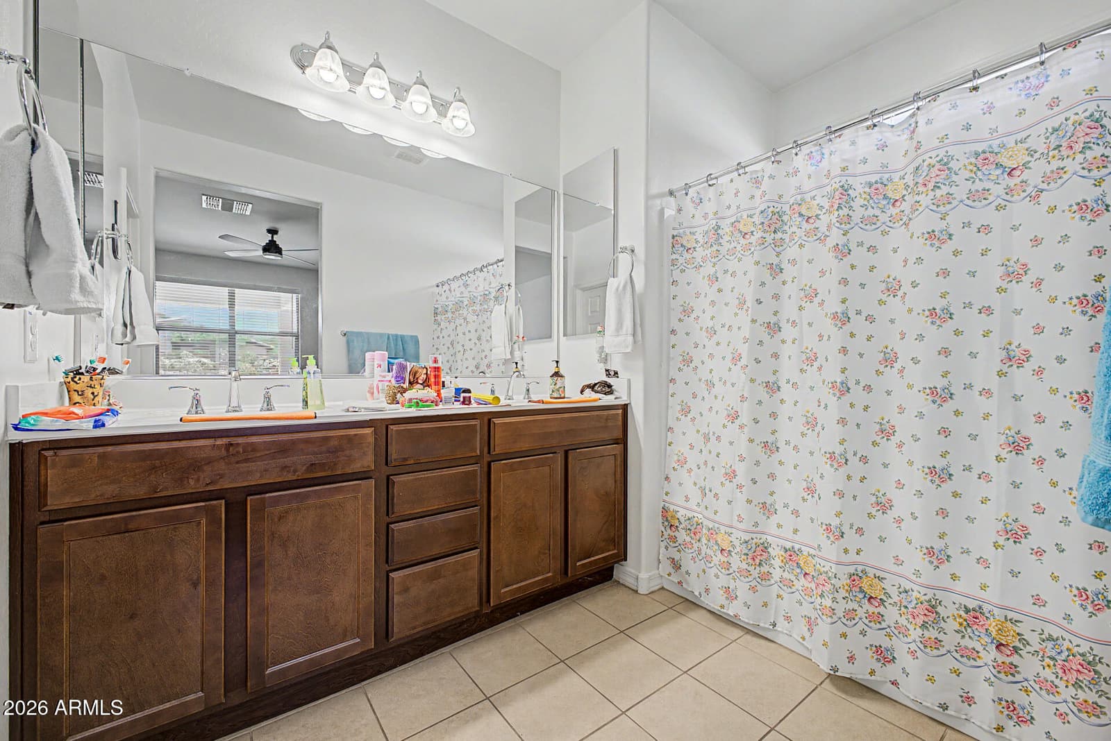 5735 W JONES Avenue, Phoenix, AZ 85043 — photo 10 of 34