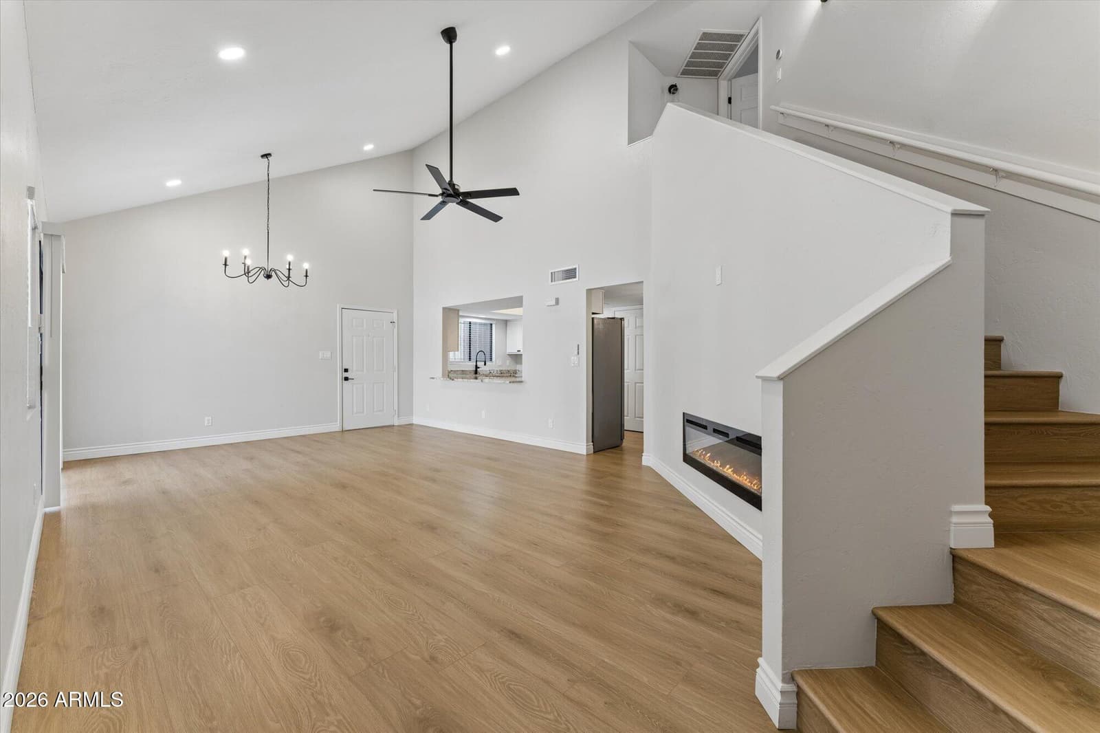 13820 N 42ND Avenue, Phoenix, AZ 85053 — photo 3 of 25