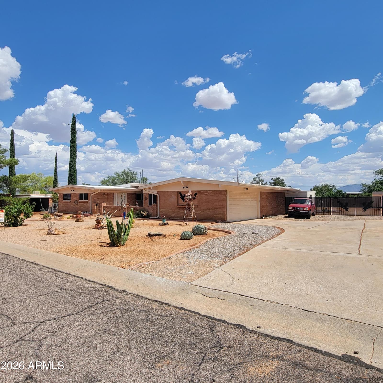 2980 E Oriole Drive, Sierra Vista, AZ 85635 — photo 2 of 44
