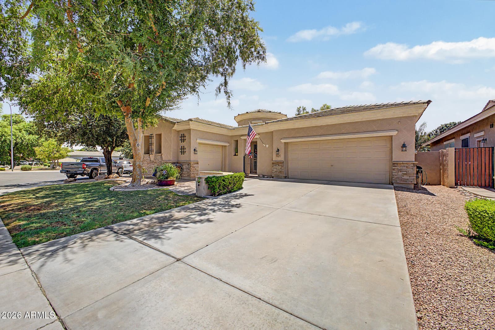 3225 E CARDINAL Court, Chandler, AZ 85286 — photo 5 of 49