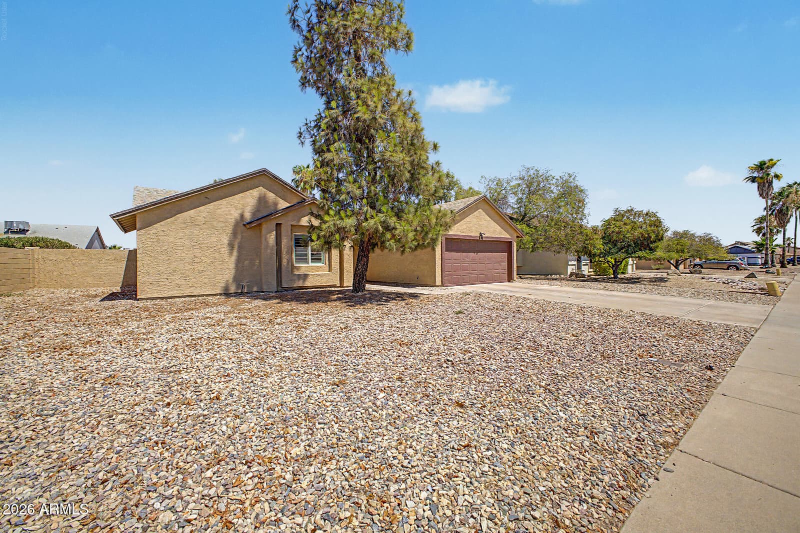 11915 N 79TH Avenue, Peoria, AZ 85345 — photo 5 of 33