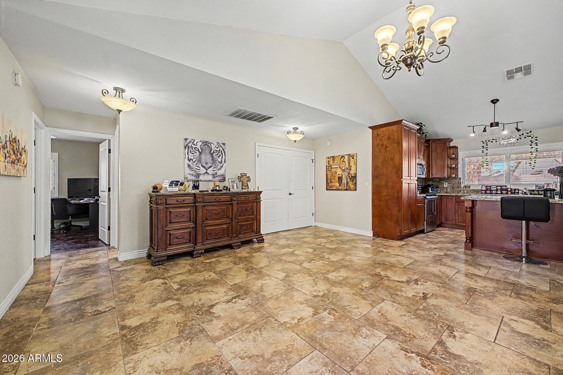11915 N 79TH Avenue, Peoria, AZ 85345 — photo 9 of 33