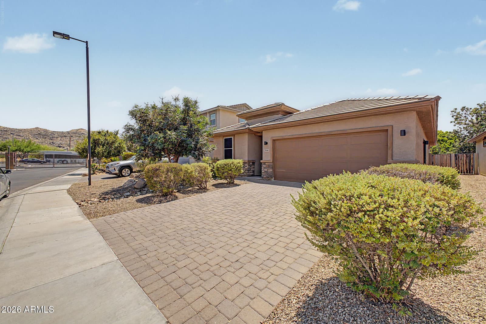 7518 S 28TH Place, Phoenix, AZ 85042 — photo 2 of 19
