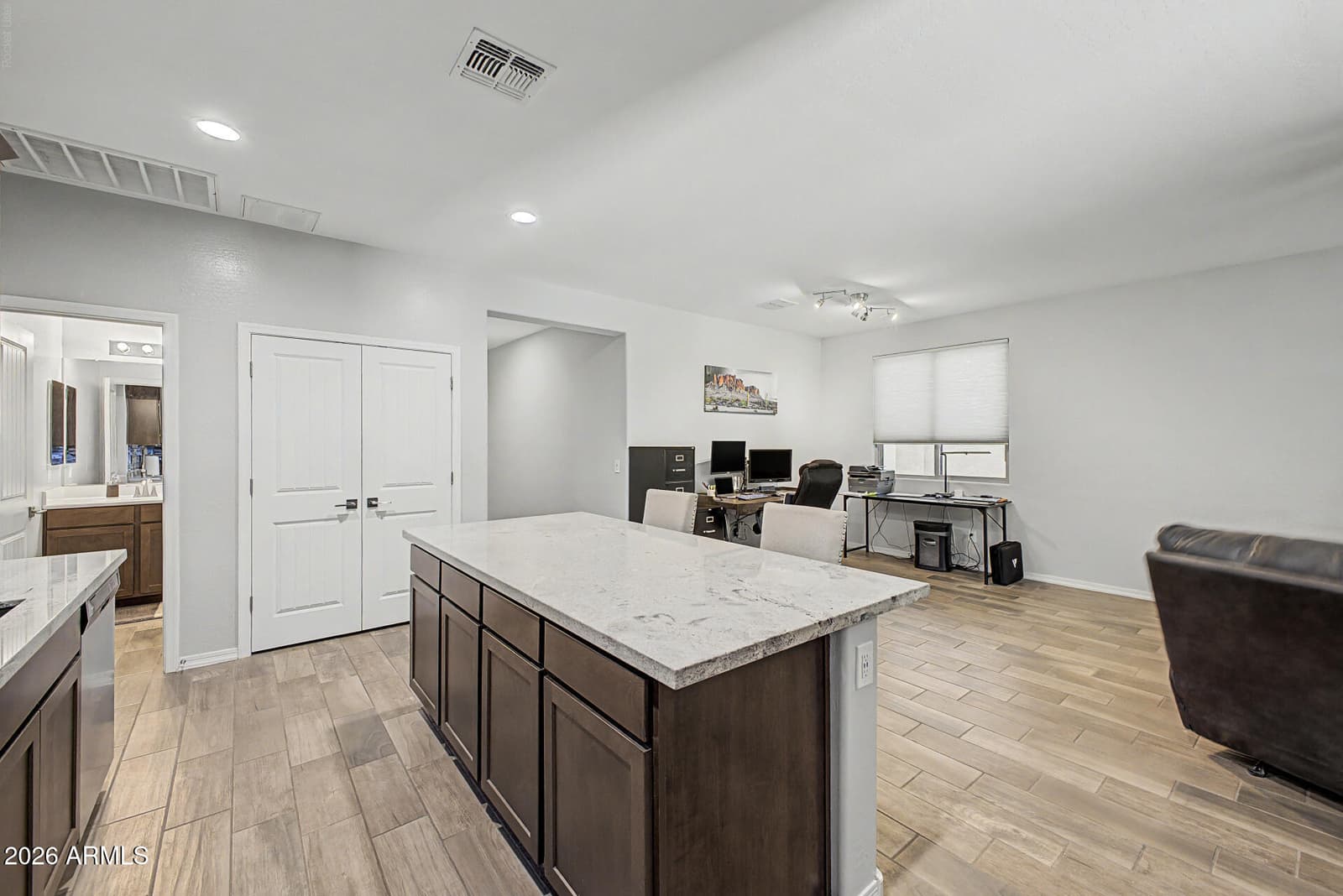 7518 S 28TH Place, Phoenix, AZ 85042 — photo 7 of 19