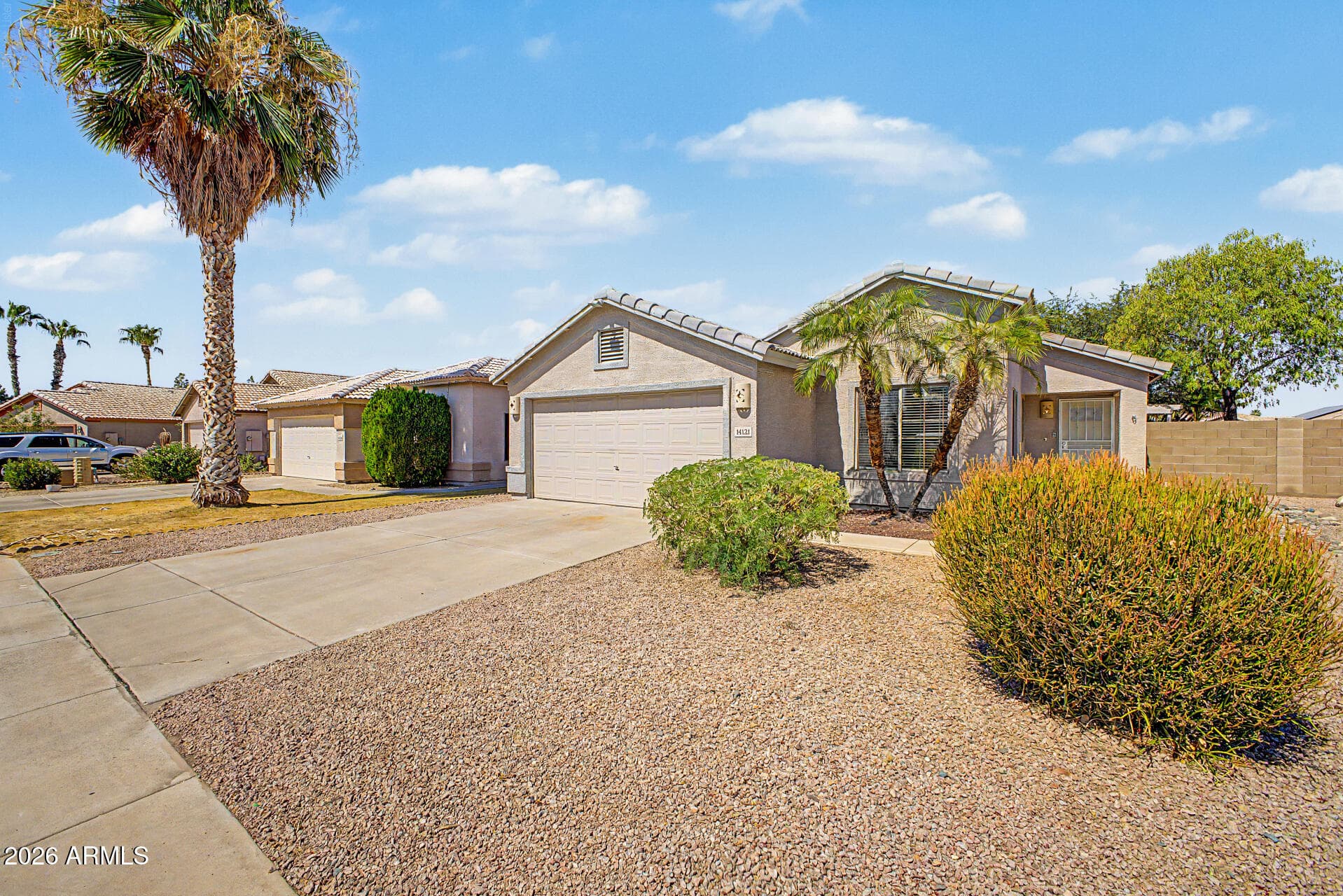 14121 W FIELDINGS Ferry, Surprise, AZ 85374 — photo 2 of 24
