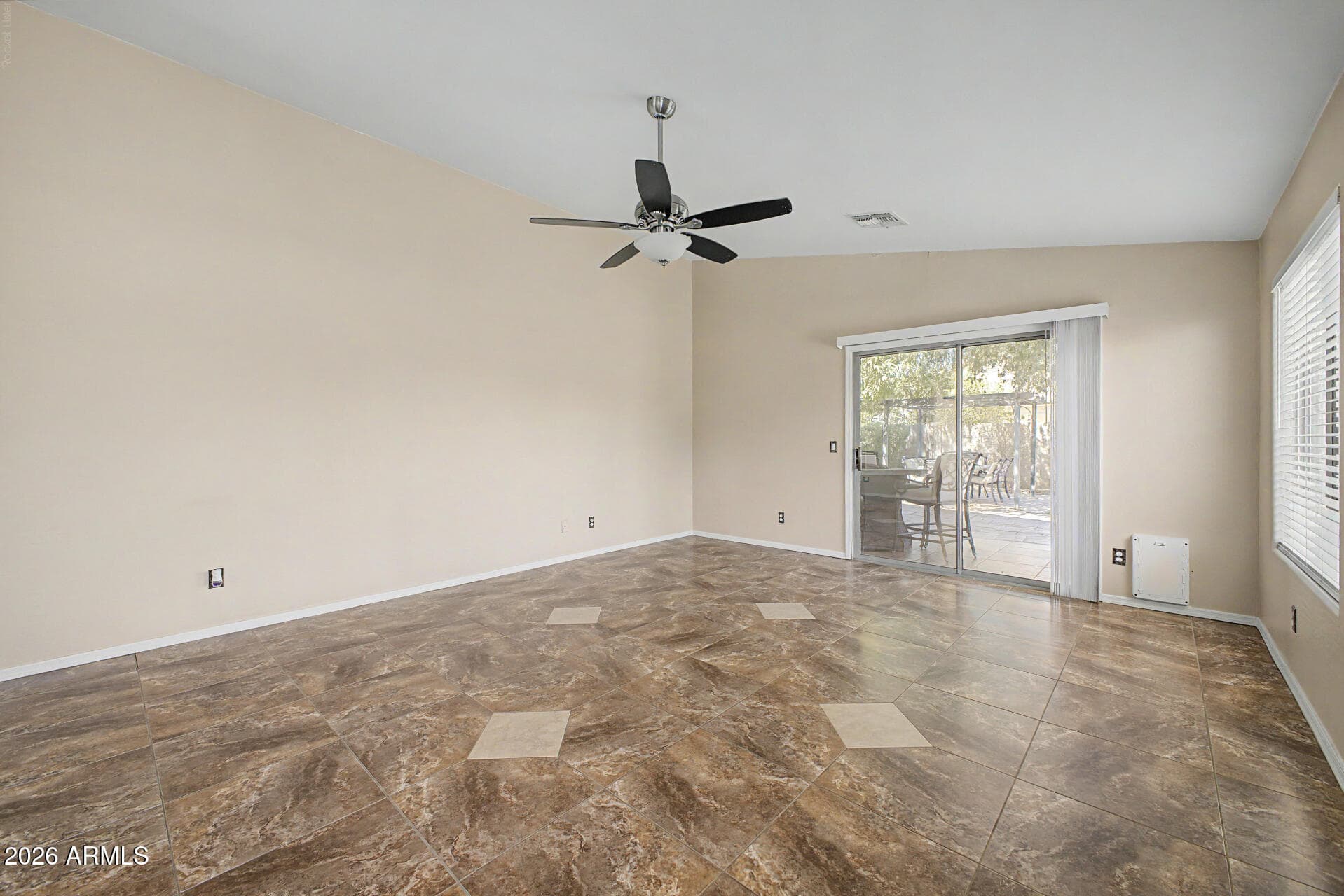 14121 W FIELDINGS Ferry, Surprise, AZ 85374 — photo 4 of 24