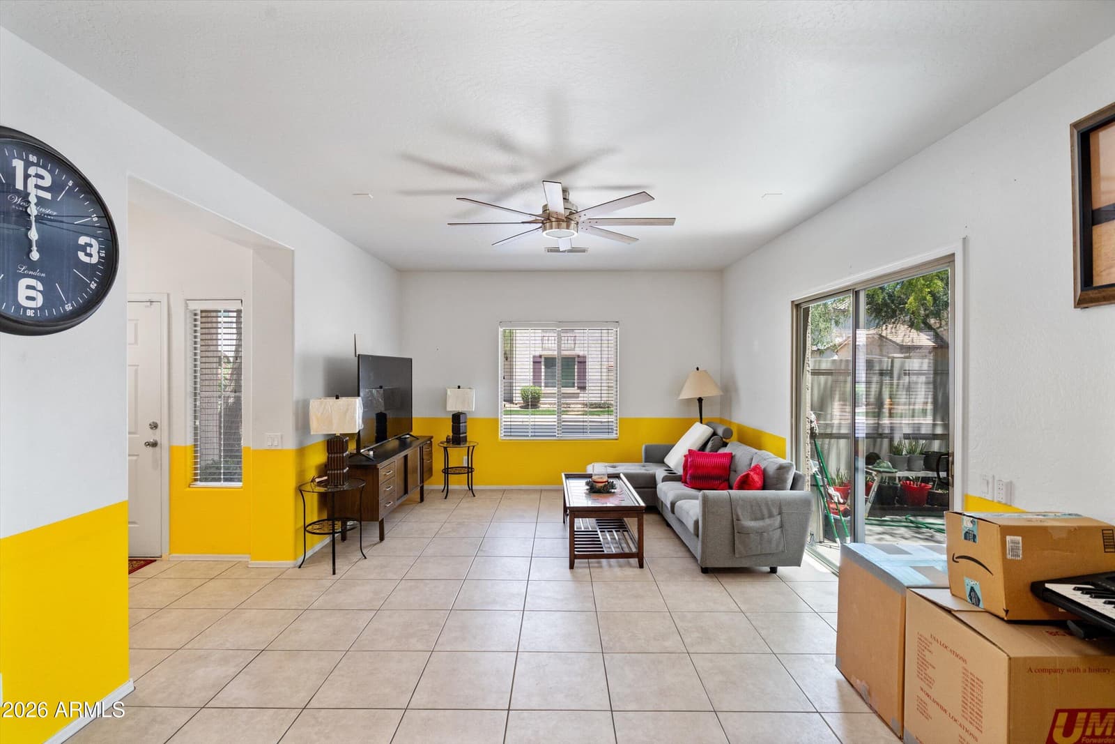 8415 W VERNON Avenue, Phoenix, AZ 85037 — photo 6 of 30