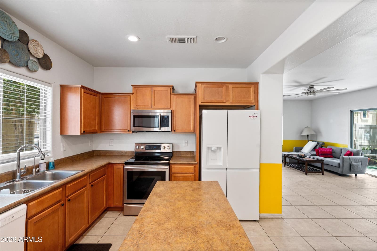 8415 W VERNON Avenue, Phoenix, AZ 85037 — photo 13 of 30