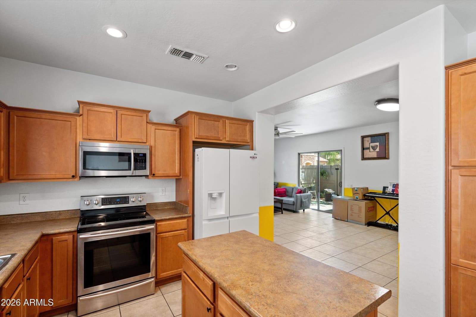 8415 W VERNON Avenue, Phoenix, AZ 85037 — photo 14 of 30