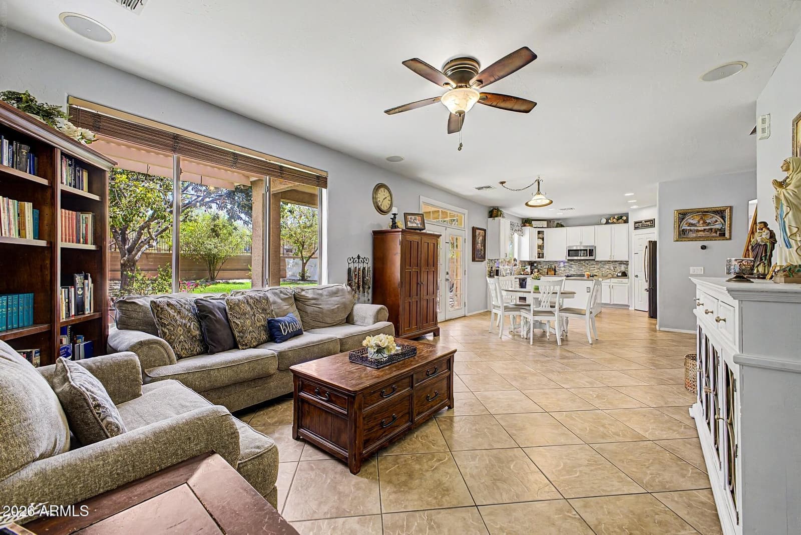1829 E BEVERLY Road, Phoenix, AZ 85042 — photo 11 of 45