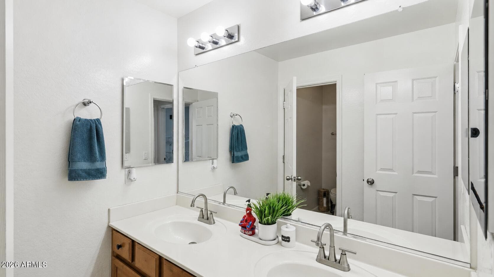 5011 S CARLYLE Drive, Gilbert, AZ 85298 — photo 28 of 44