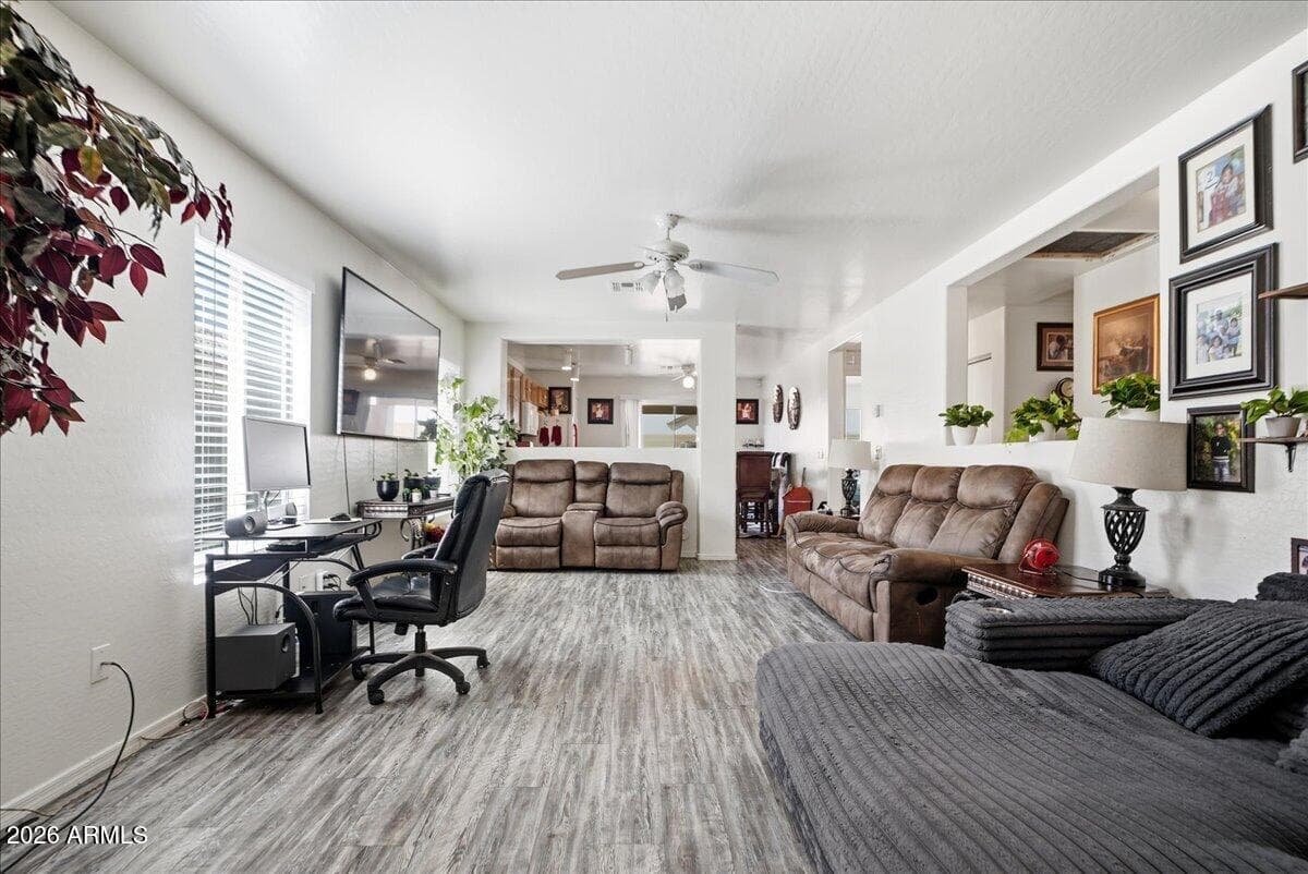6042 W ENCINAS Lane, Phoenix, AZ 85043 — photo 5 of 14