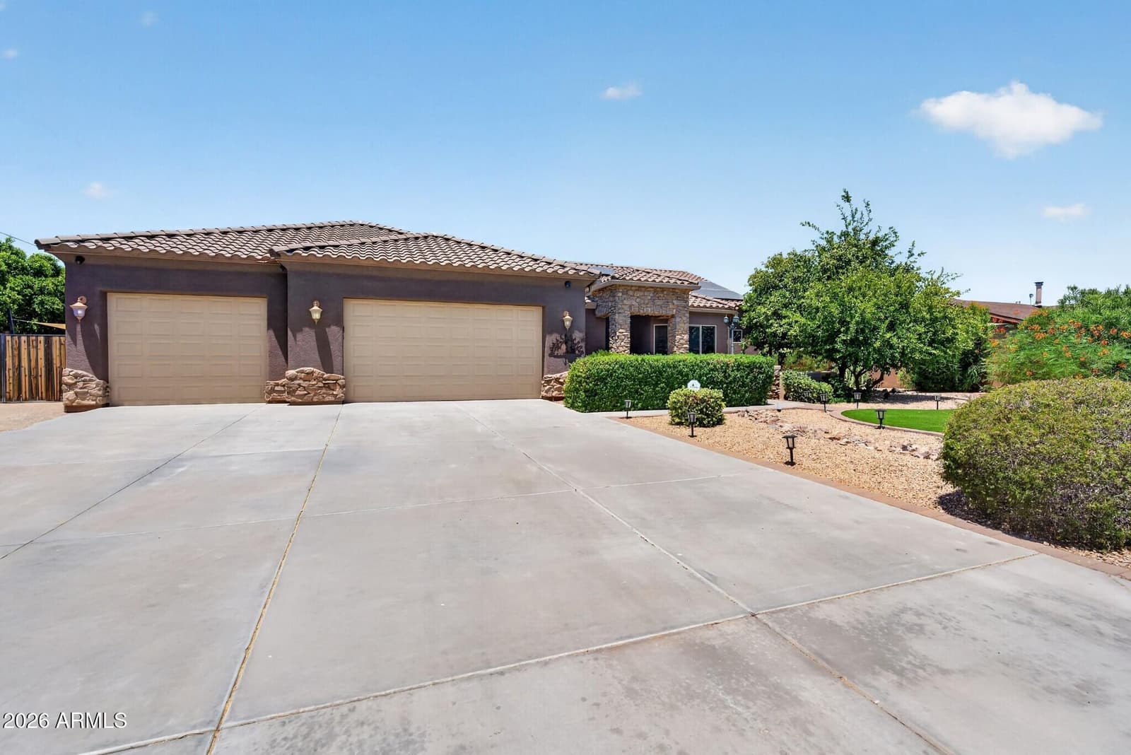 3638 E TIERRA BUENA Lane, Phoenix, AZ 85032 — photo 3 of 60