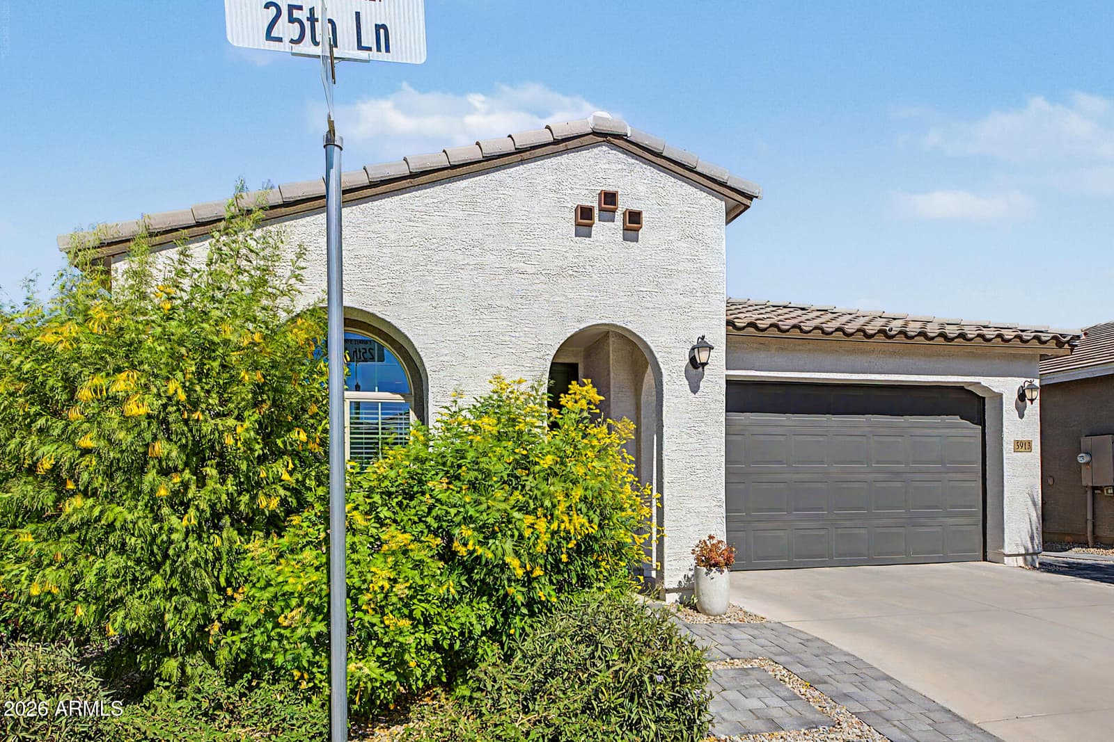 5913 S 25TH Lane, Phoenix, AZ 85041 — photo 10 of 71