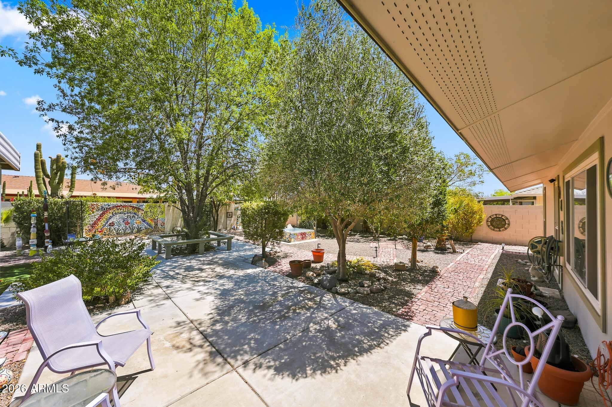 10408 W OAK RIDGE Drive, Sun City, AZ 85351 — photo 37 of 41
