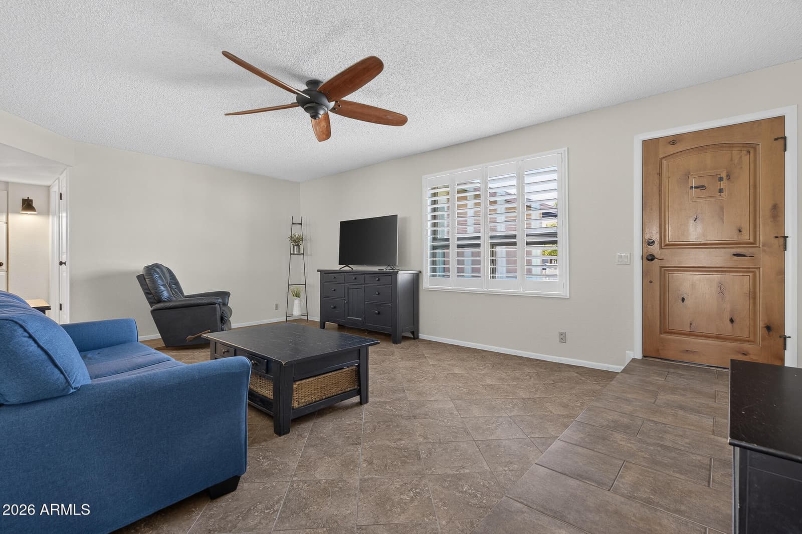 6122 W CAROL ANN Way, Glendale, AZ 85306 — photo 3 of 23