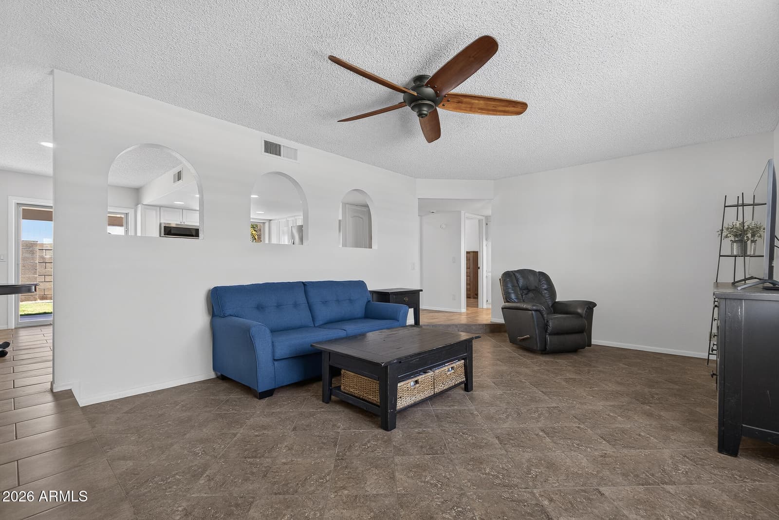 6122 W CAROL ANN Way, Glendale, AZ 85306 — photo 4 of 23