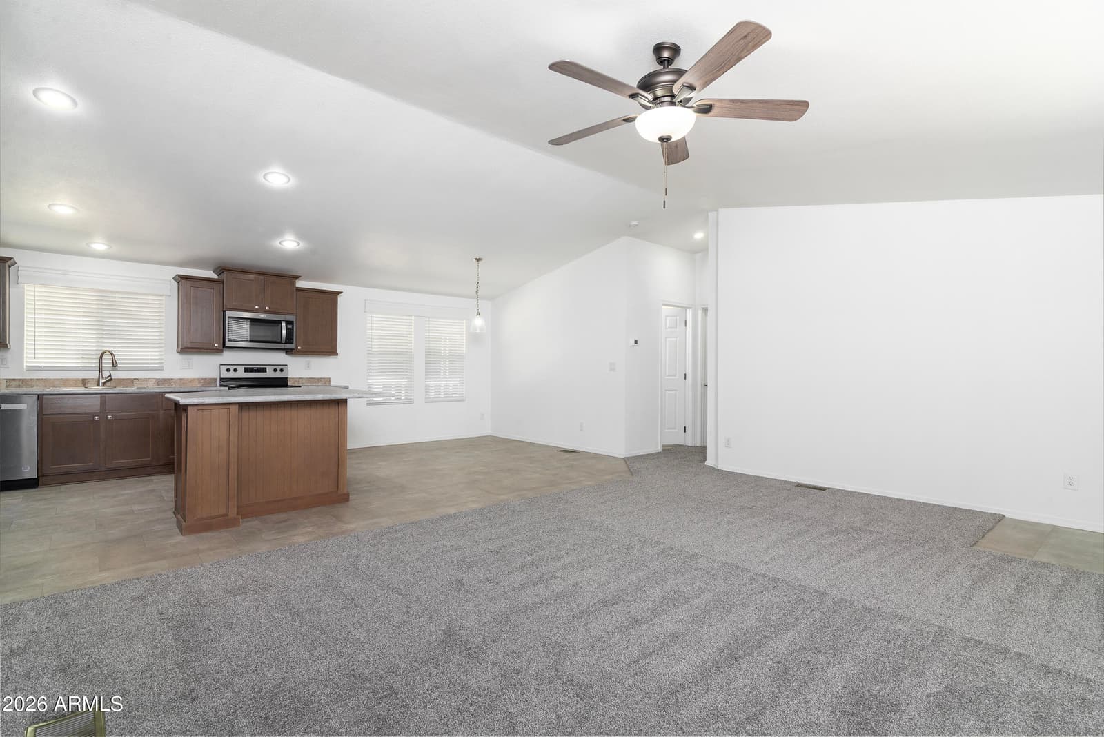 8601 N 71st Avenue 70, Glendale, AZ 85301 — photo 8 of 33