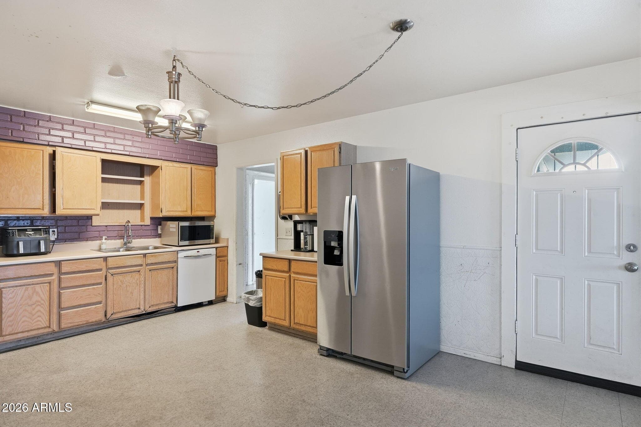 204 E HAMPTON Avenue, Mesa, AZ 85210 — photo 11 of 35
