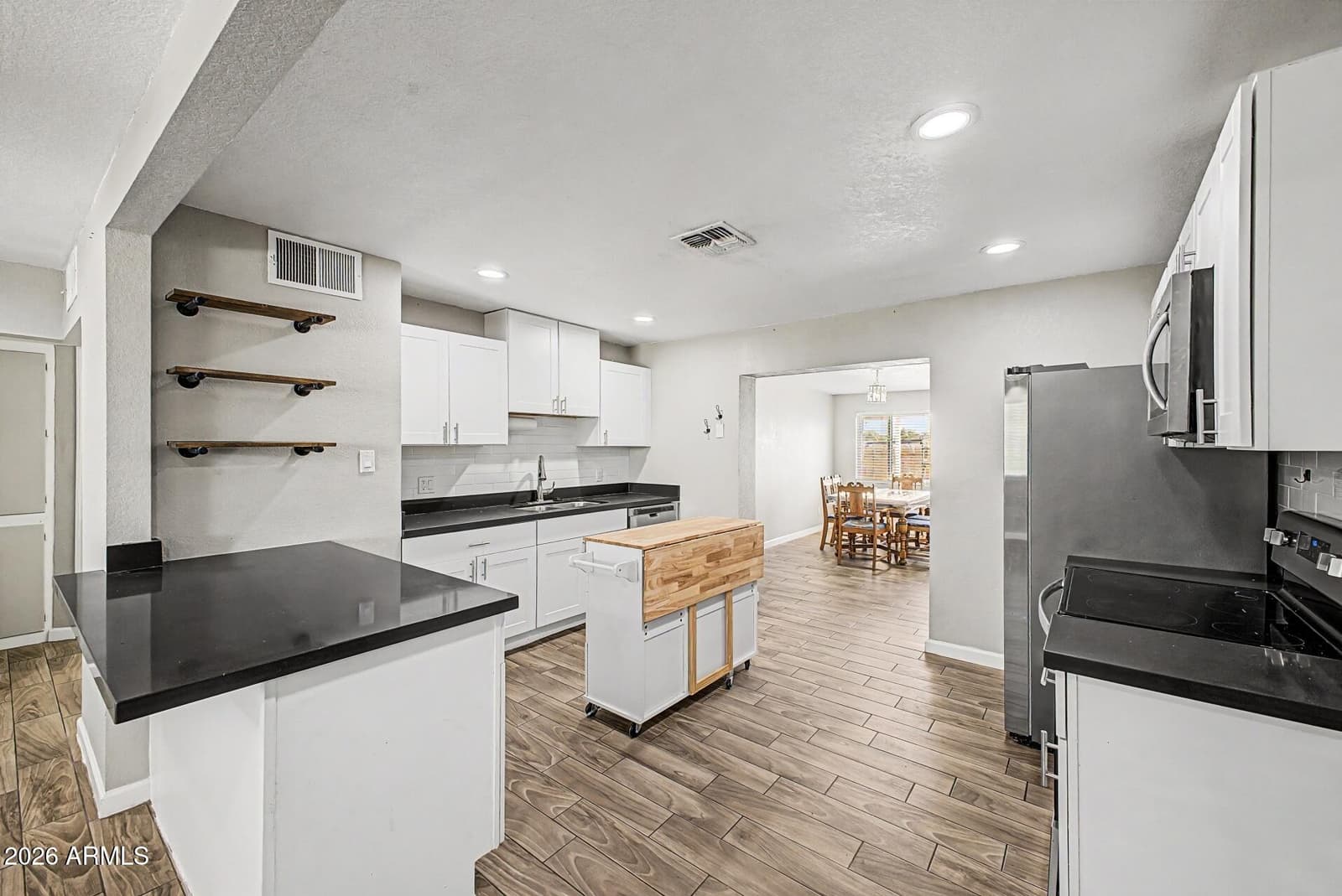6407 E ASPEN Avenue, Mesa, AZ 85206 — photo 12 of 33