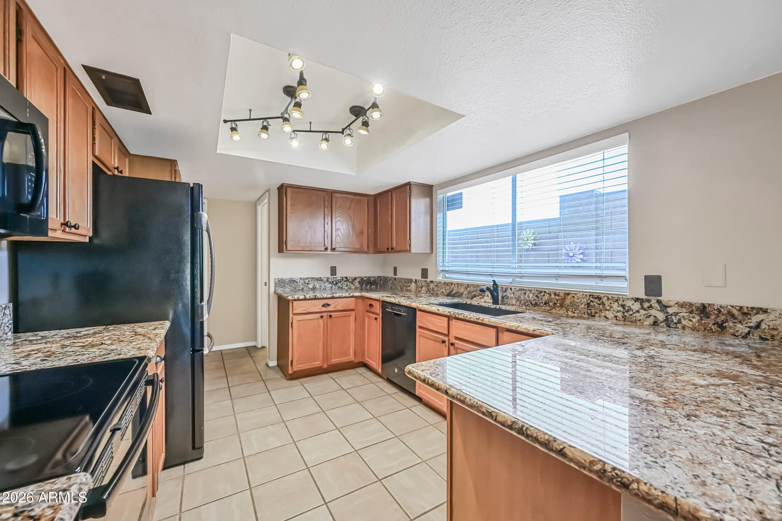 20841 N 1st Drive, Phoenix, AZ 85027 — photo 9 of 25