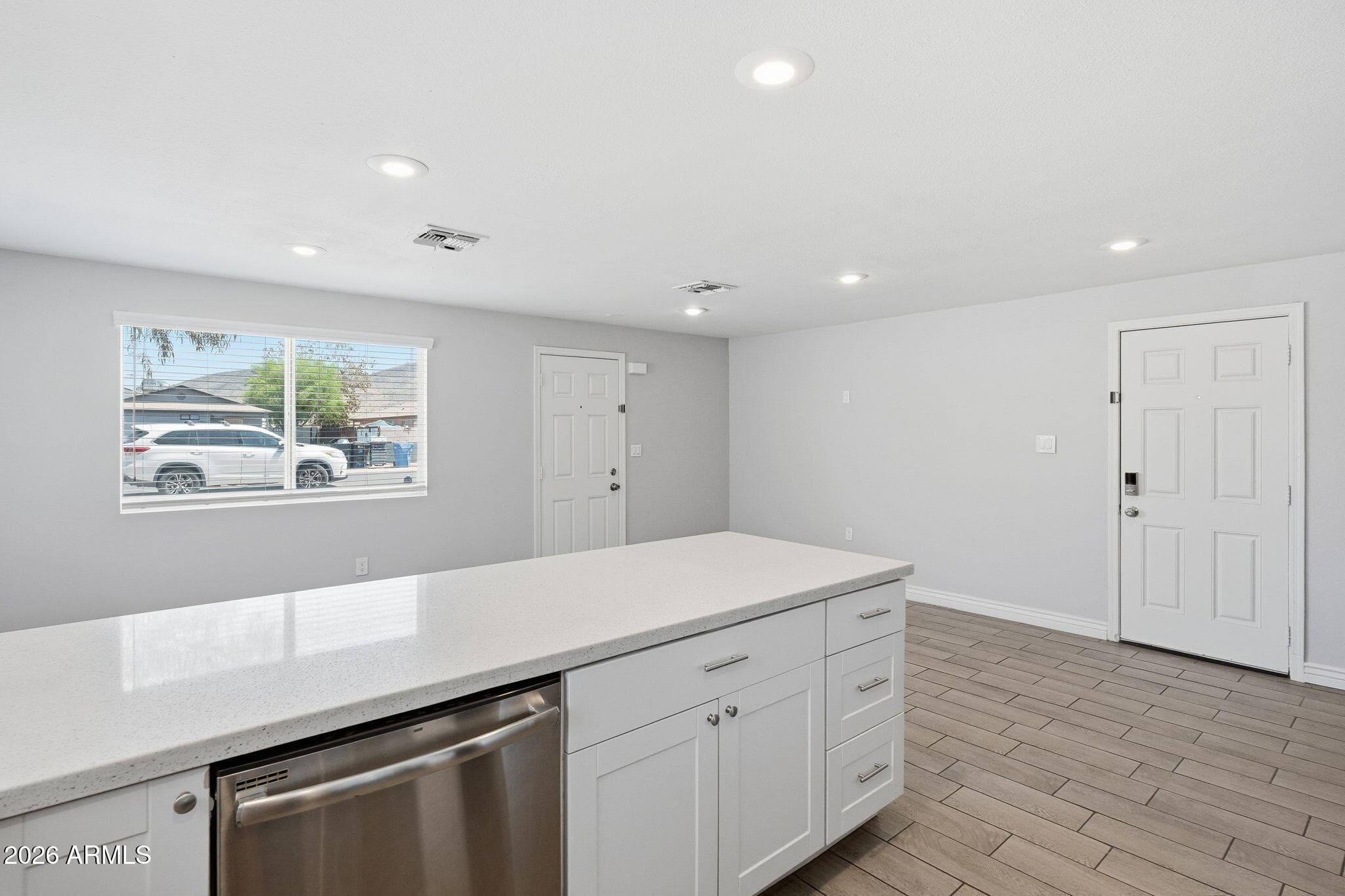 1725 W CAROL Avenue, Phoenix, AZ 85021 — photo 9 of 27
